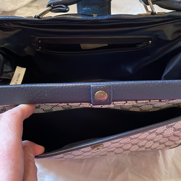 Vintage VR Classic Purse - Picture 10 of 16